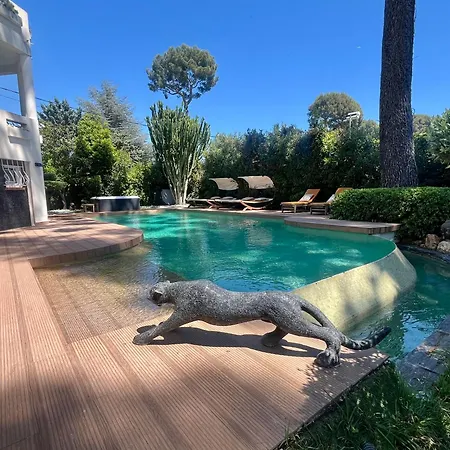 Un Joyau Vue Cap D'antibes Piscine Body Fitness Sauna & Villa Antibes